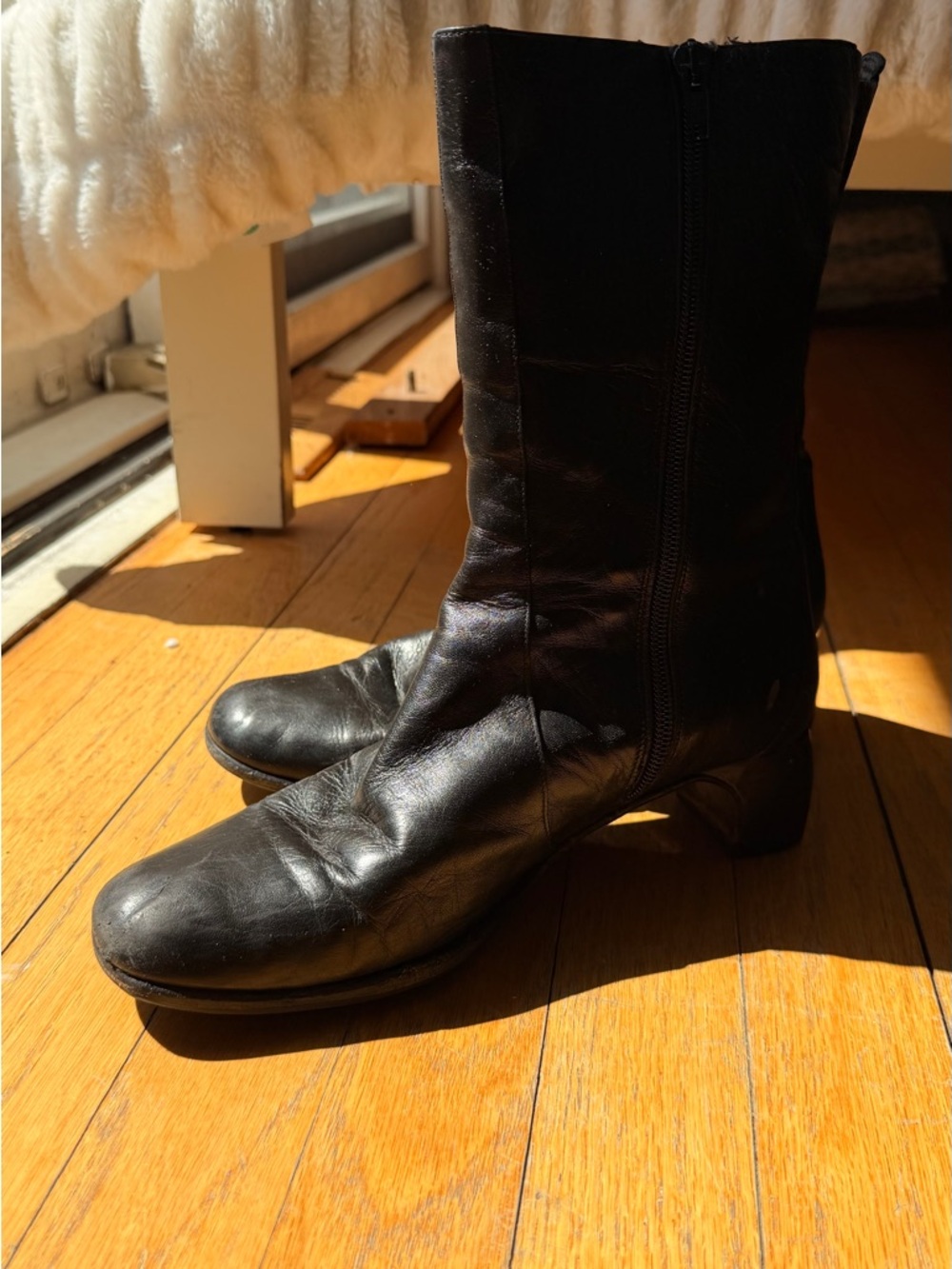 Black Leather Mid-Calf Woman’s Boots